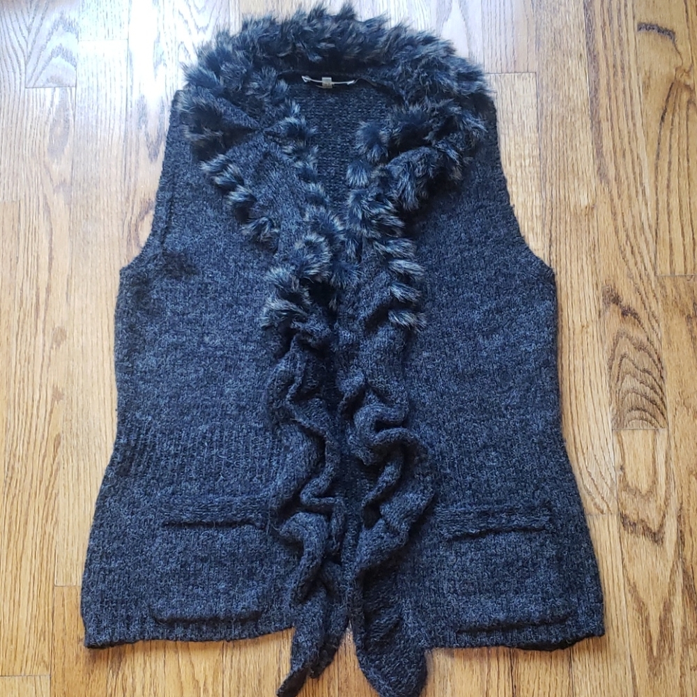 Faux For trimmed sweater vest